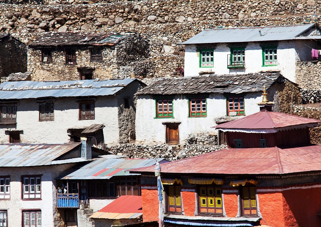 houses and lodges in the Namche Bazaar