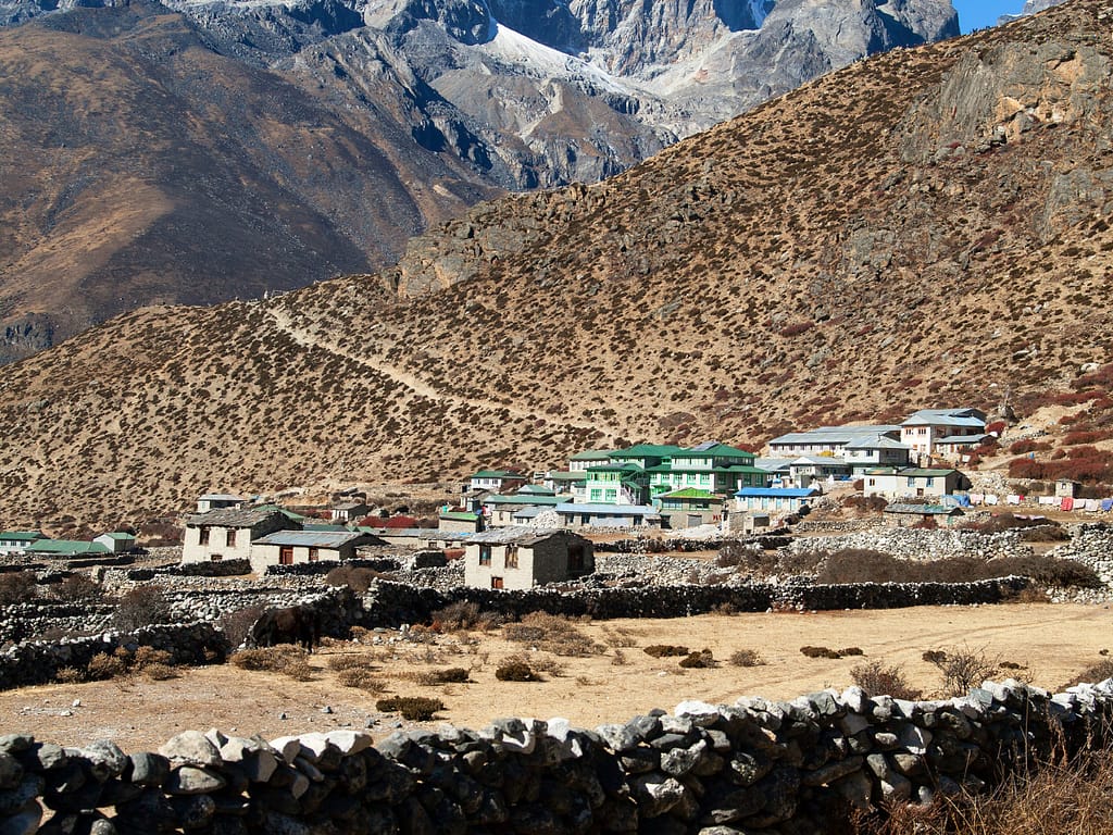 lodges in dingboche